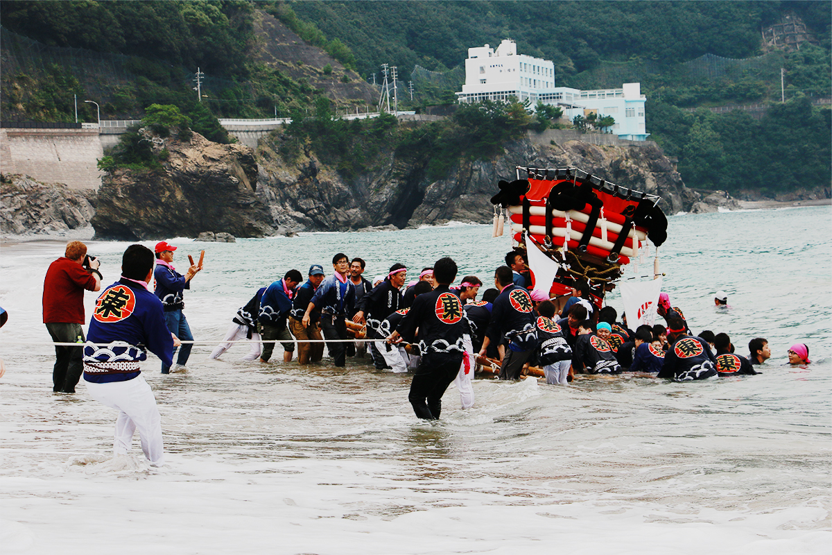 東町 日和佐八幡神社